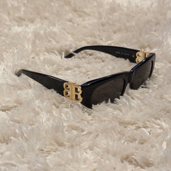 Black and Gold Sunglasses - Picture 1 of 7